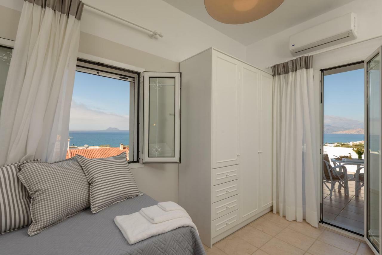 Full View In A Luxury House Kalamaki (Heraklion) Exterior foto