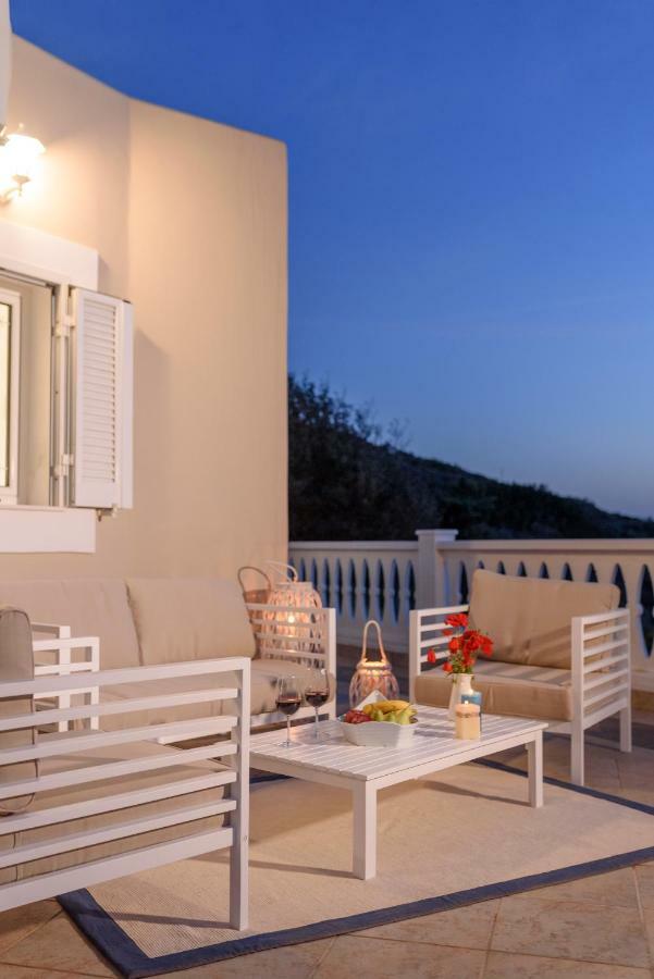 Full View In A Luxury House Kalamaki (Heraklion) Exterior foto