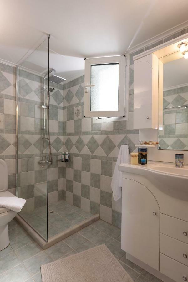 Full View In A Luxury House Kalamaki (Heraklion) Exterior foto